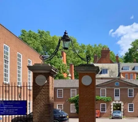 Spanish immersion session for children in Kensington, London